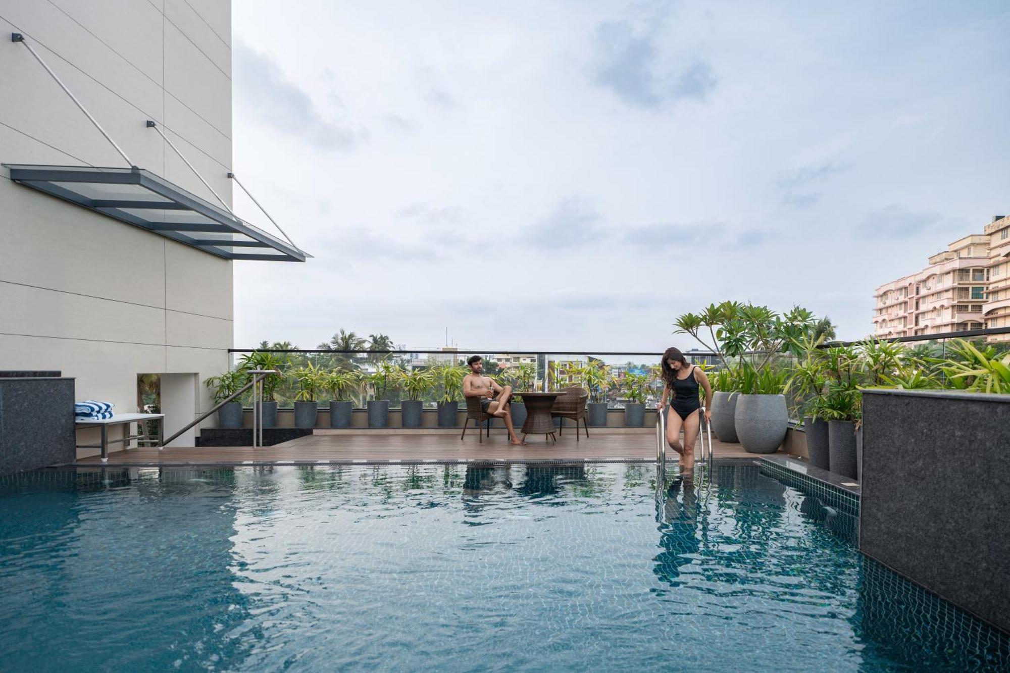 Park Inn & Suites By Radisson Thrissur East Fort Exterior foto